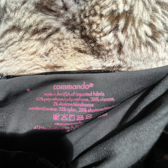 COMMANDO PATENT FAUX LEATHER PERFECT CONTROL LEGGINGS, BLACK Small - Picture 10 of 11